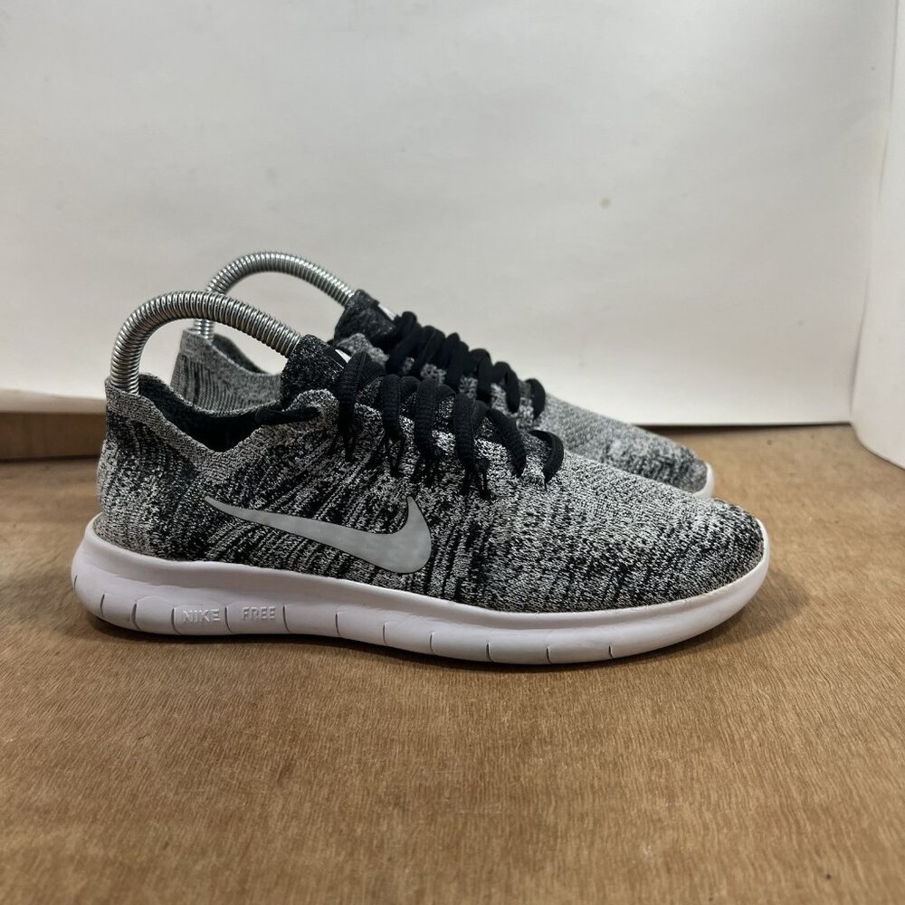Nike Free RN Flyknit 2017 Women’s Size 7 Black White Gray Shoes 880844-003